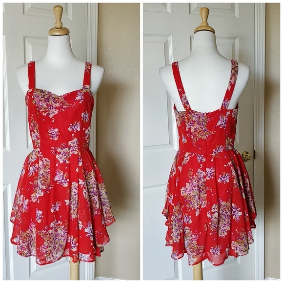 Angie Dresses & Skirts - Angie red floral dress sz M NWT